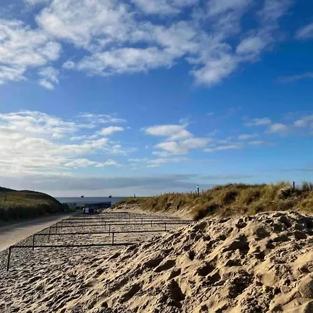 Beachside Escape W Terrace Daire *