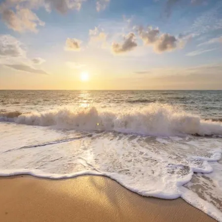 Daire Beachside Escape W Terrace *